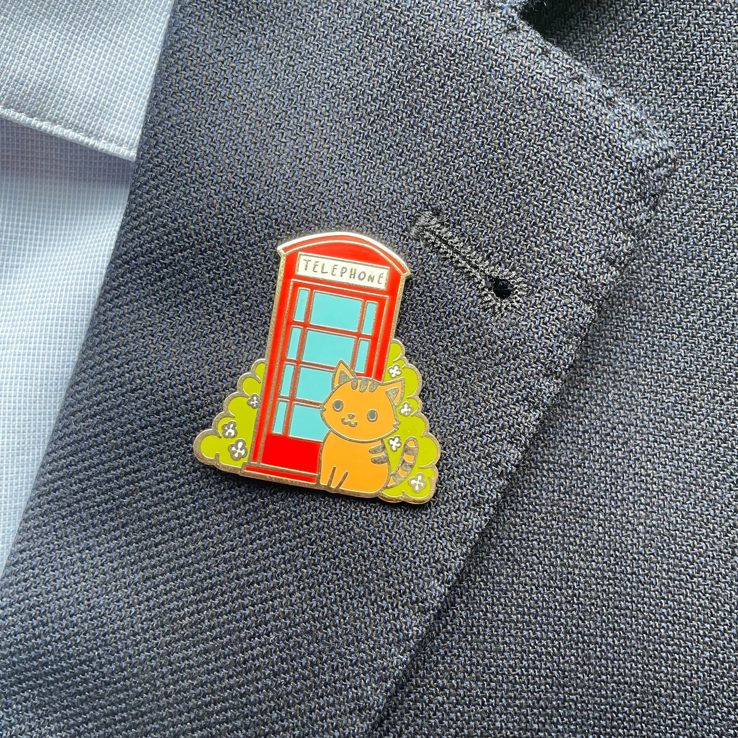 London Red Phone Booth Enamel Pin badge | Cat brooch | Pippi Holiday Vacation | London souvenir | London skyline icon | Gifts under 20