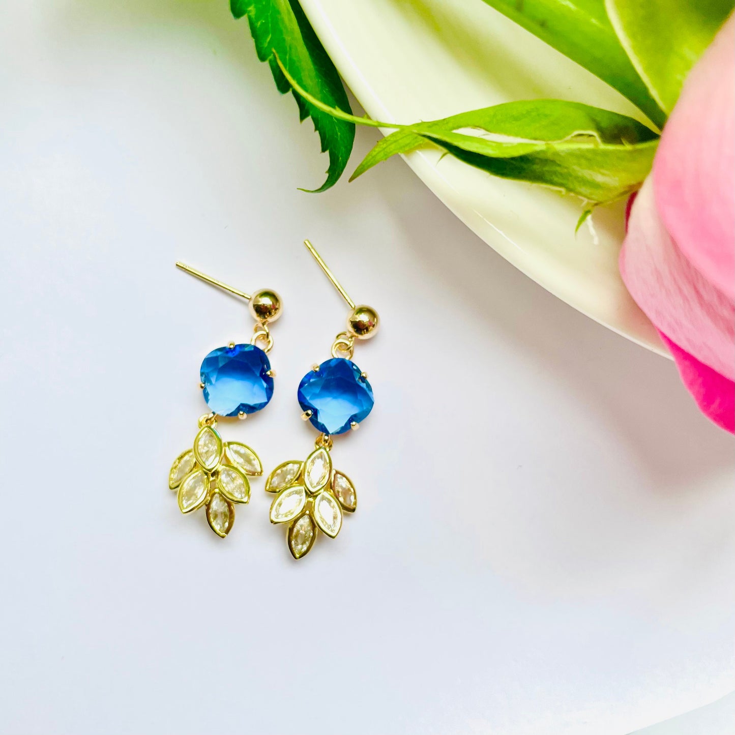Flower mocha caramel stud dangle-drop gold earrings, Gifts under 30, Mothers Day Gift, Nature floral Gift, Flower child