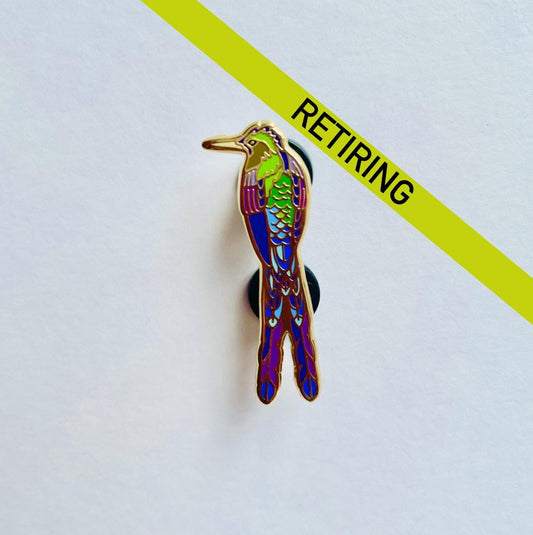 Sylph Enamel pin gift, Violet Tailed Sylph, bird lapel Badge, bird Brooch, Hummingbird, pigeon, magpie, Gift him, her