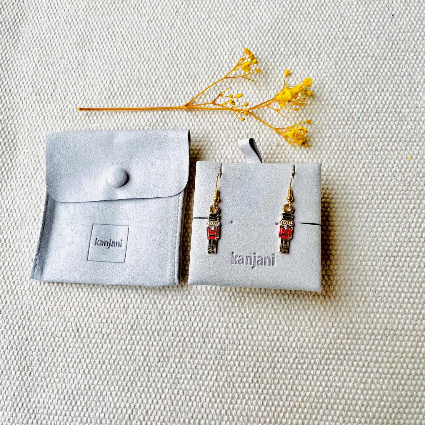 Black and red nutcracker Soldier gold hard enamel hook earrings