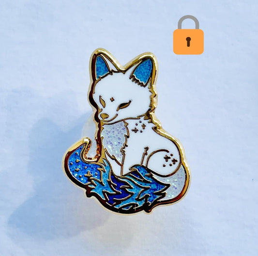 Arctic Fox Gold hard enamel pin