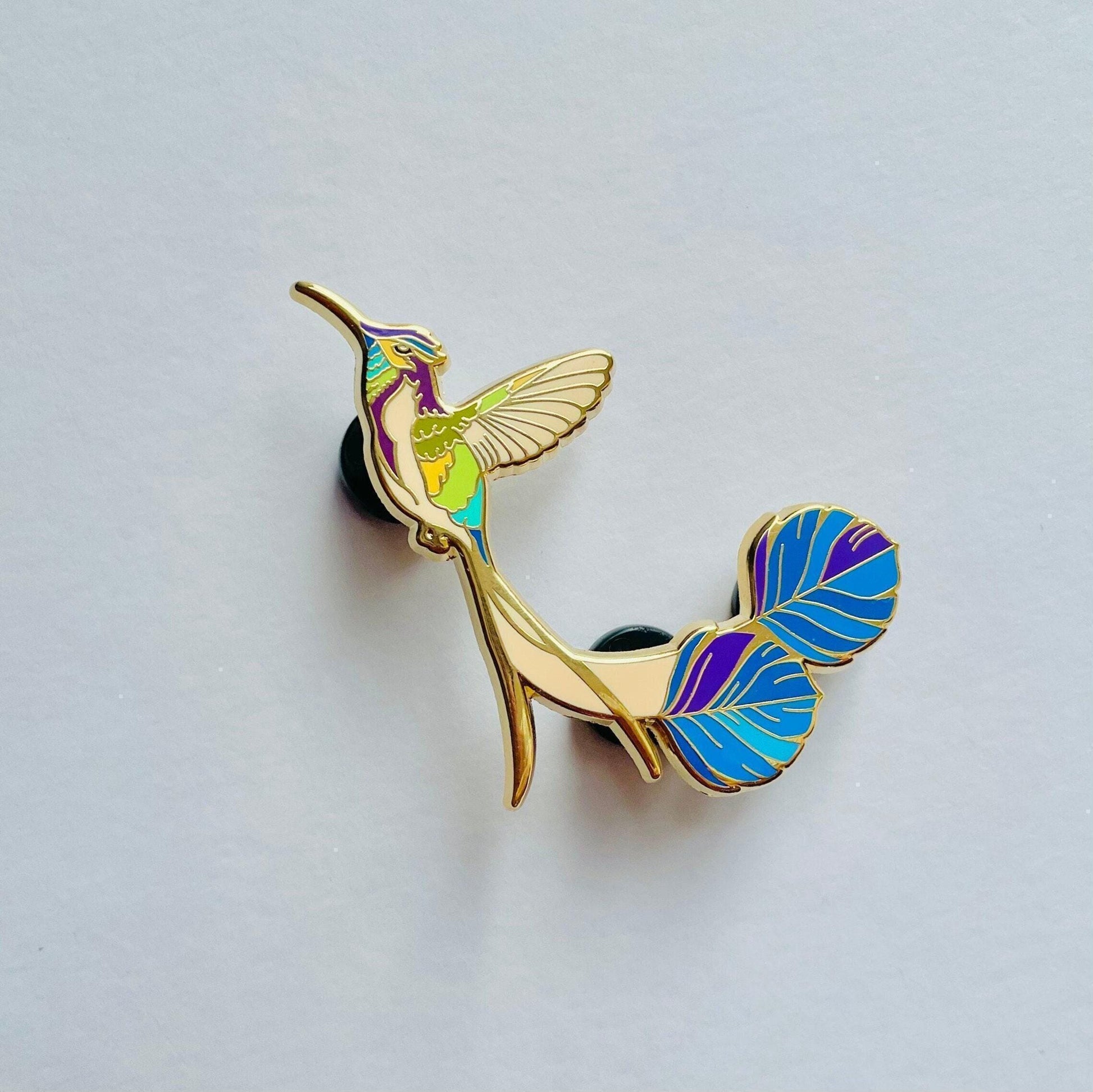 Hummingbird gold hard enamel pin badge, Marvelous spatuletail