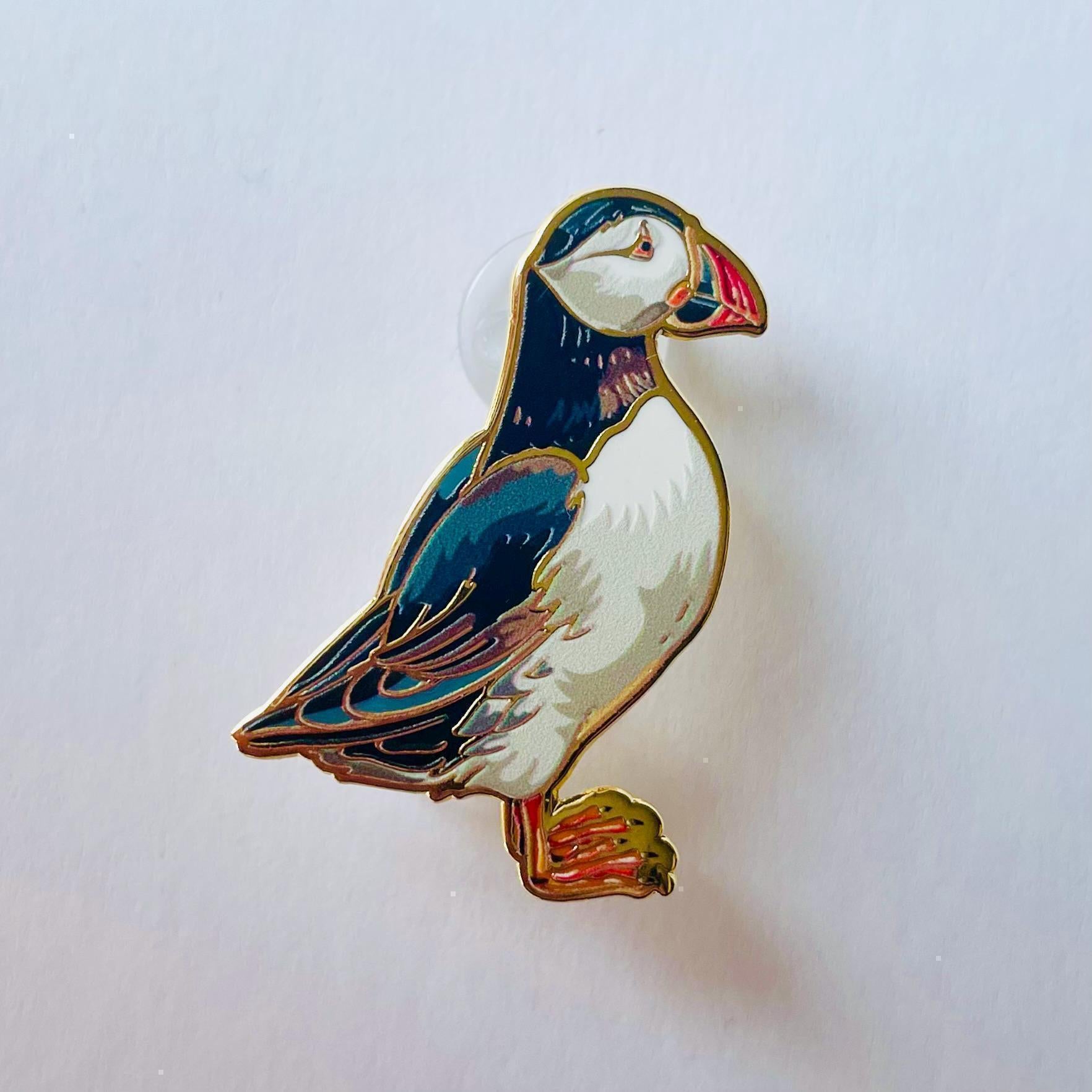 Puffin bird penguin gold hard enamel lapel pin
