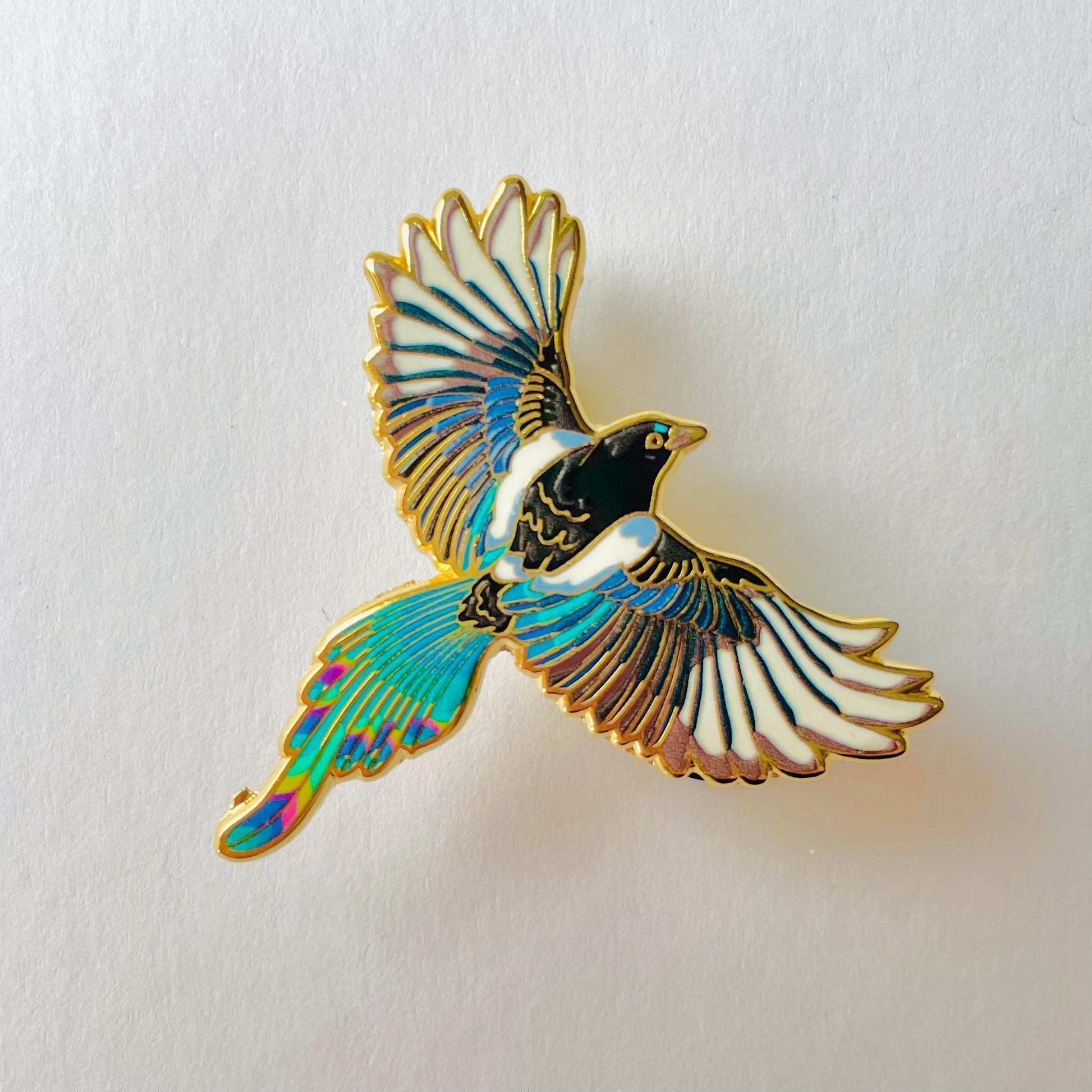 Eurasian magpie gold hard enamel pin