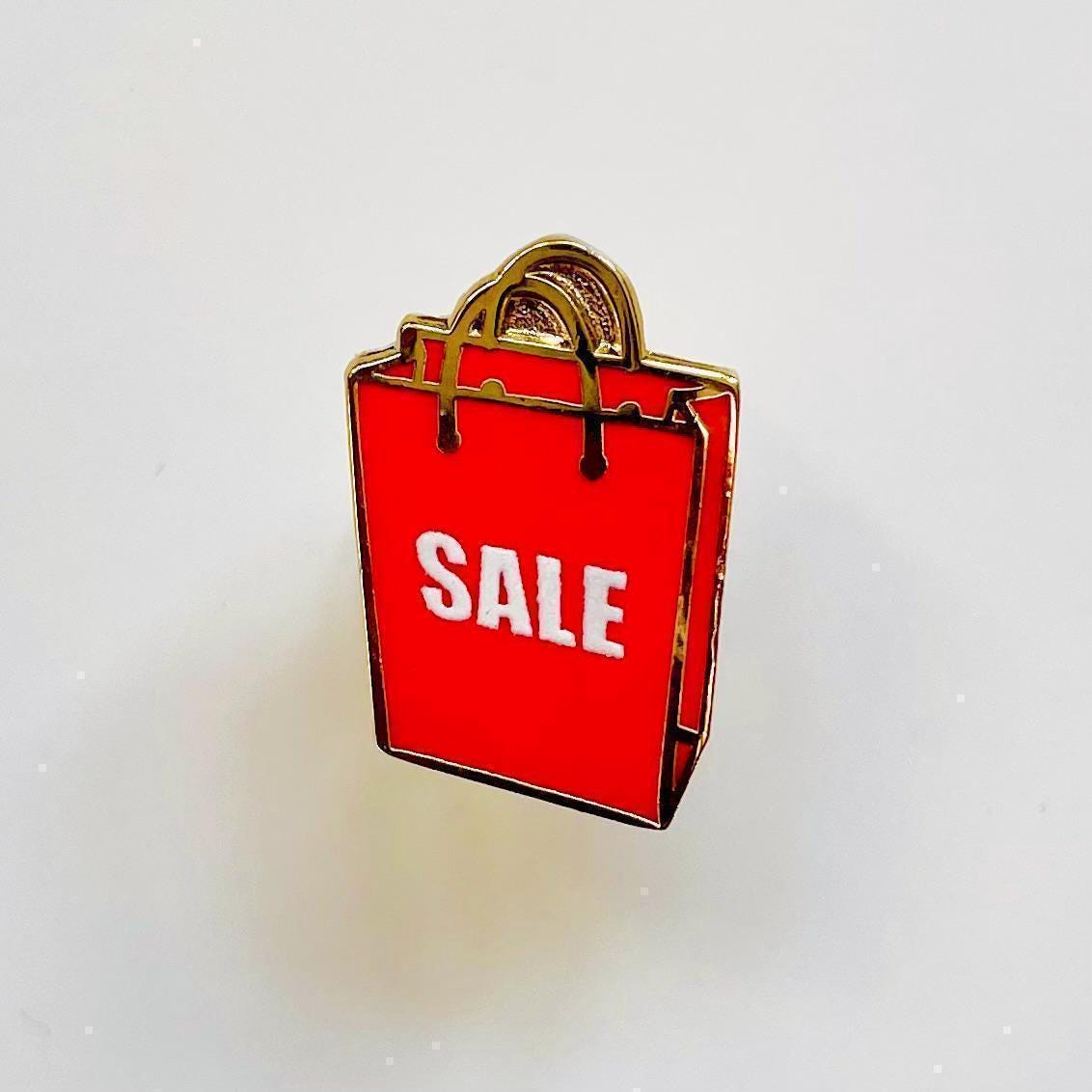 Shopping Bag Enamel Pin: Festive Christmas Winter Decor, Christmas gift, stocking stuffer, Advent calendar