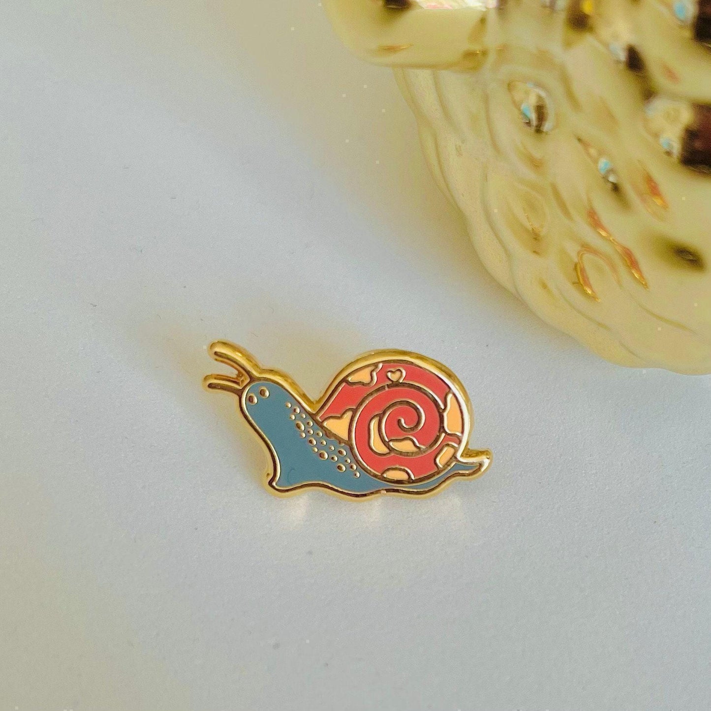 Grey and brown Garden snail gold hard enamel mini pin