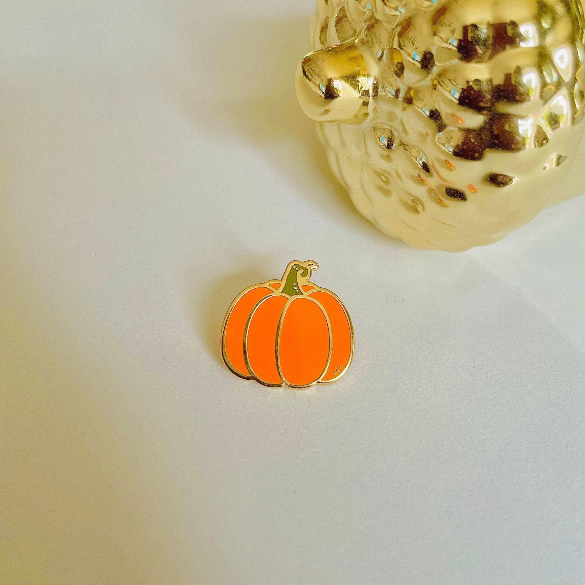 Orange pumpkin gold hard enamel mini pin