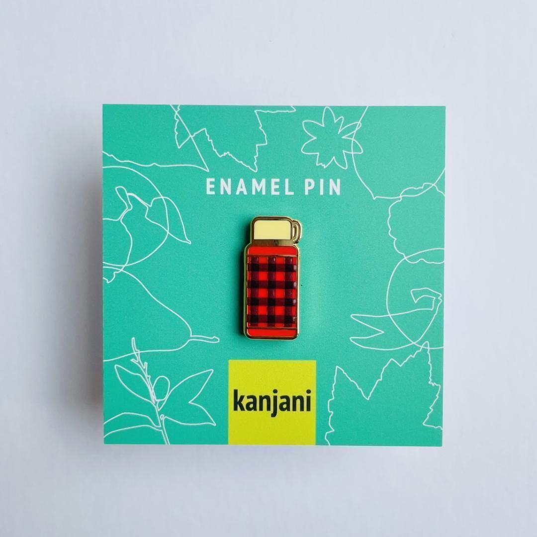 Red and black plaid tartan vacuum flask  gold hard enamel mini pin