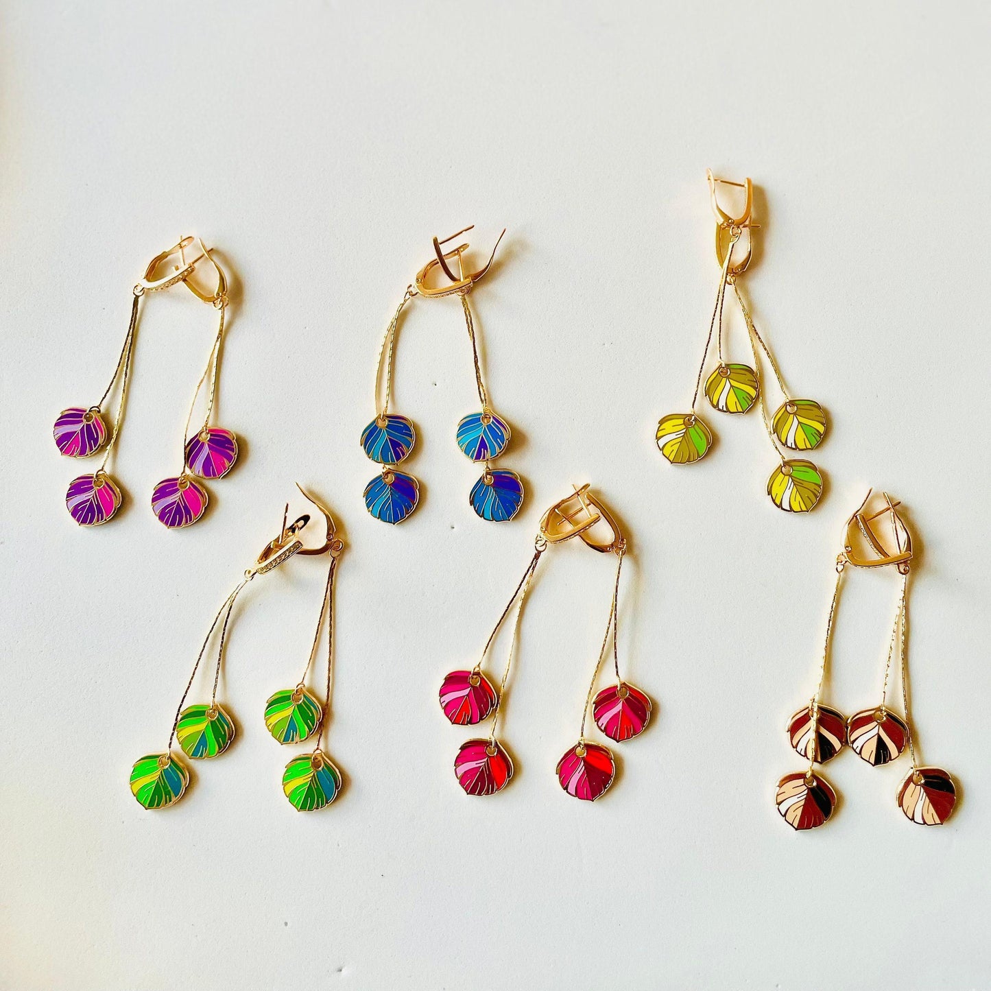 Marvelous Spatuletail Enamel Pin - Gold Tropical Bird Badge, Christmas gift, stocking stuffer, Advent calendar