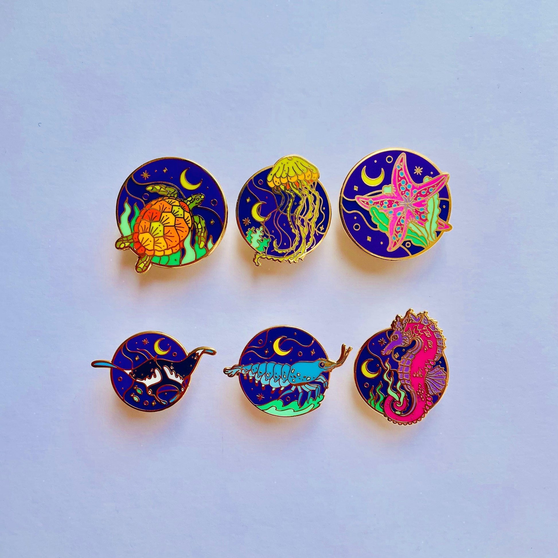 Sea creatures jellyfish, sea turtle, manta ray, blue shrimp, seahorse, starfish gold hard enamel pins