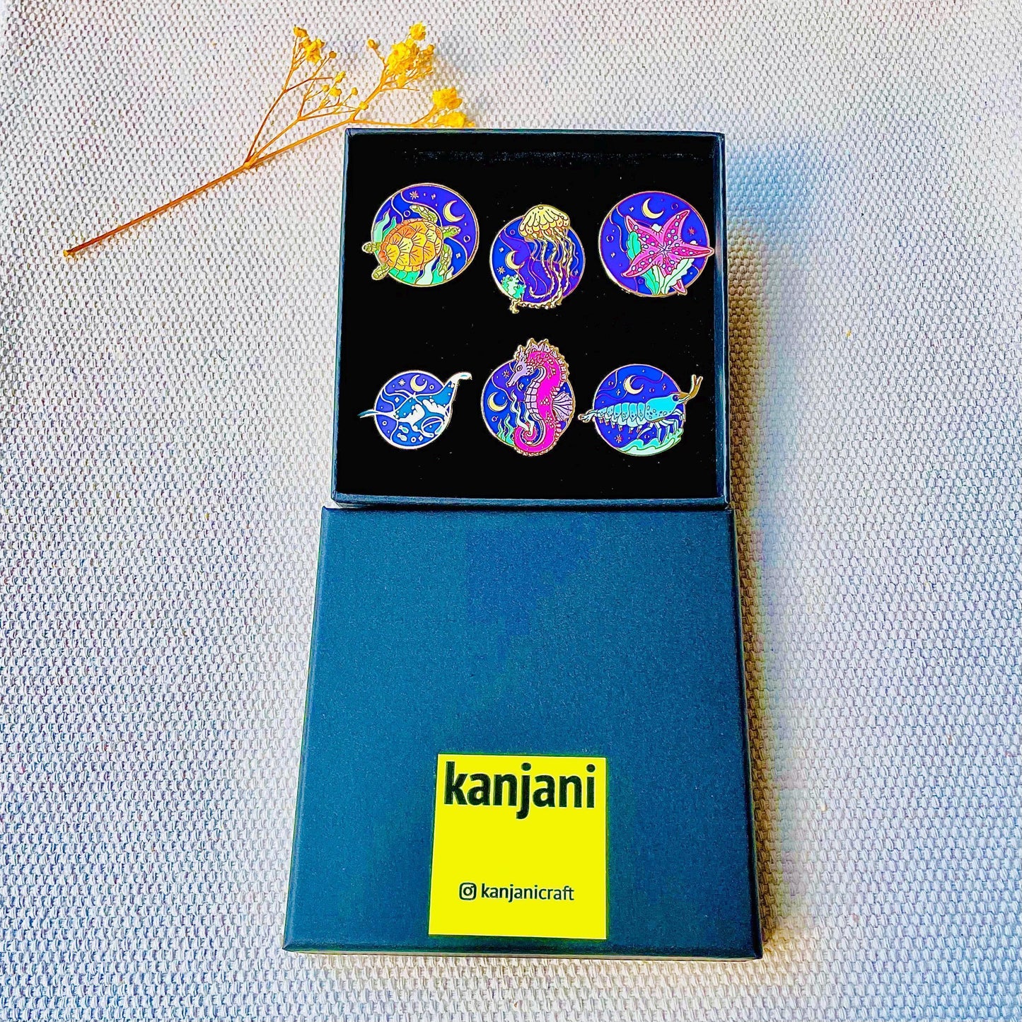 Sea Creatures Enamel Pin Set - Jellyfish, Seahorse, Manta Ray, Christmas gift, stocking stuffer, Advent calendar