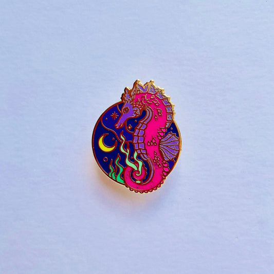 Seahorse Pin Badge: Marine Nature Lover Gift (Gold Hard Enamel), Christmas gift, stocking stuffer, Advent calendar