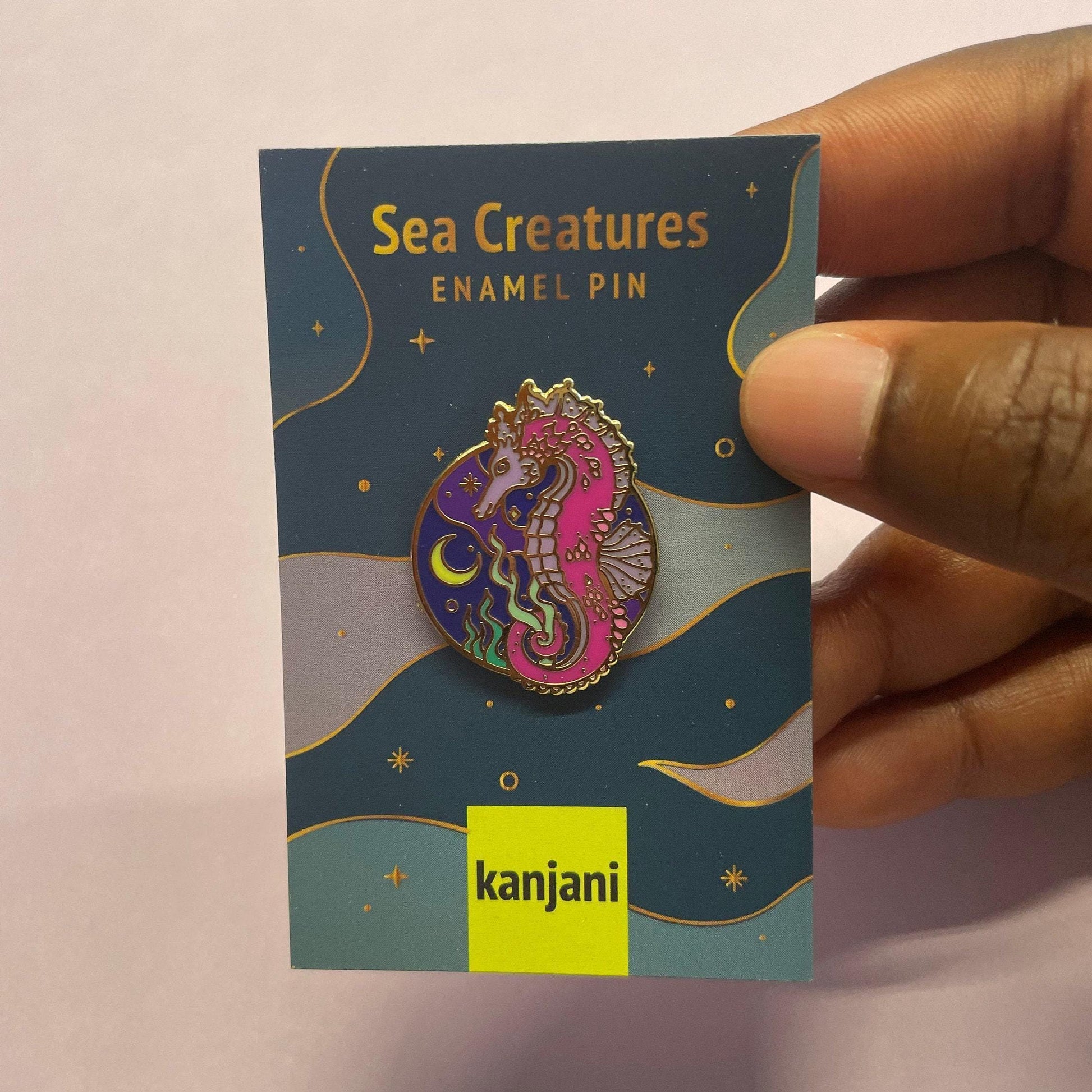 Seahorse Pin Badge: Marine Nature Lover Gift (Gold Hard Enamel), Christmas gift, stocking stuffer, Advent calendar