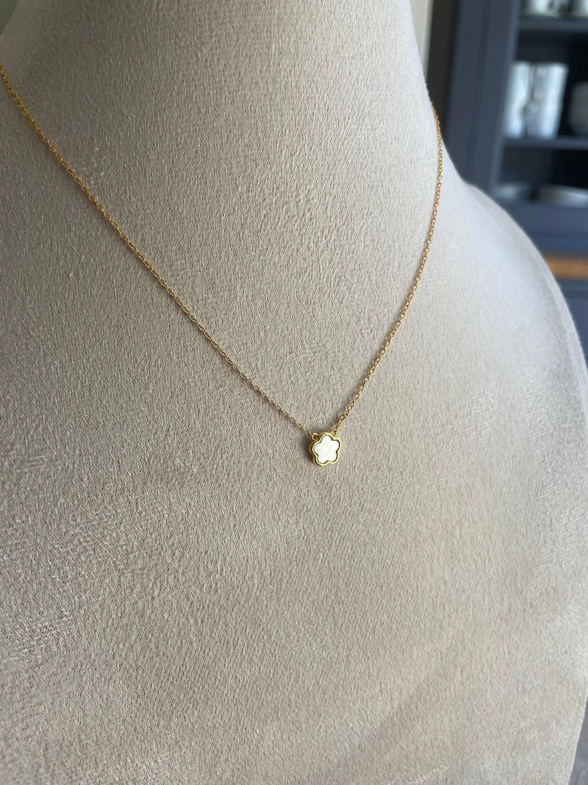 Minimalist Mother of pearl 925 silver gold-plated flower necklace