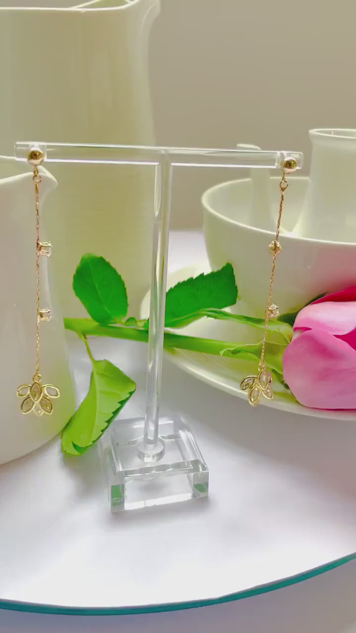Crystal Feather Earrings: Gold Dangle with Sparkling Cubic Zirconia, Advent calendar